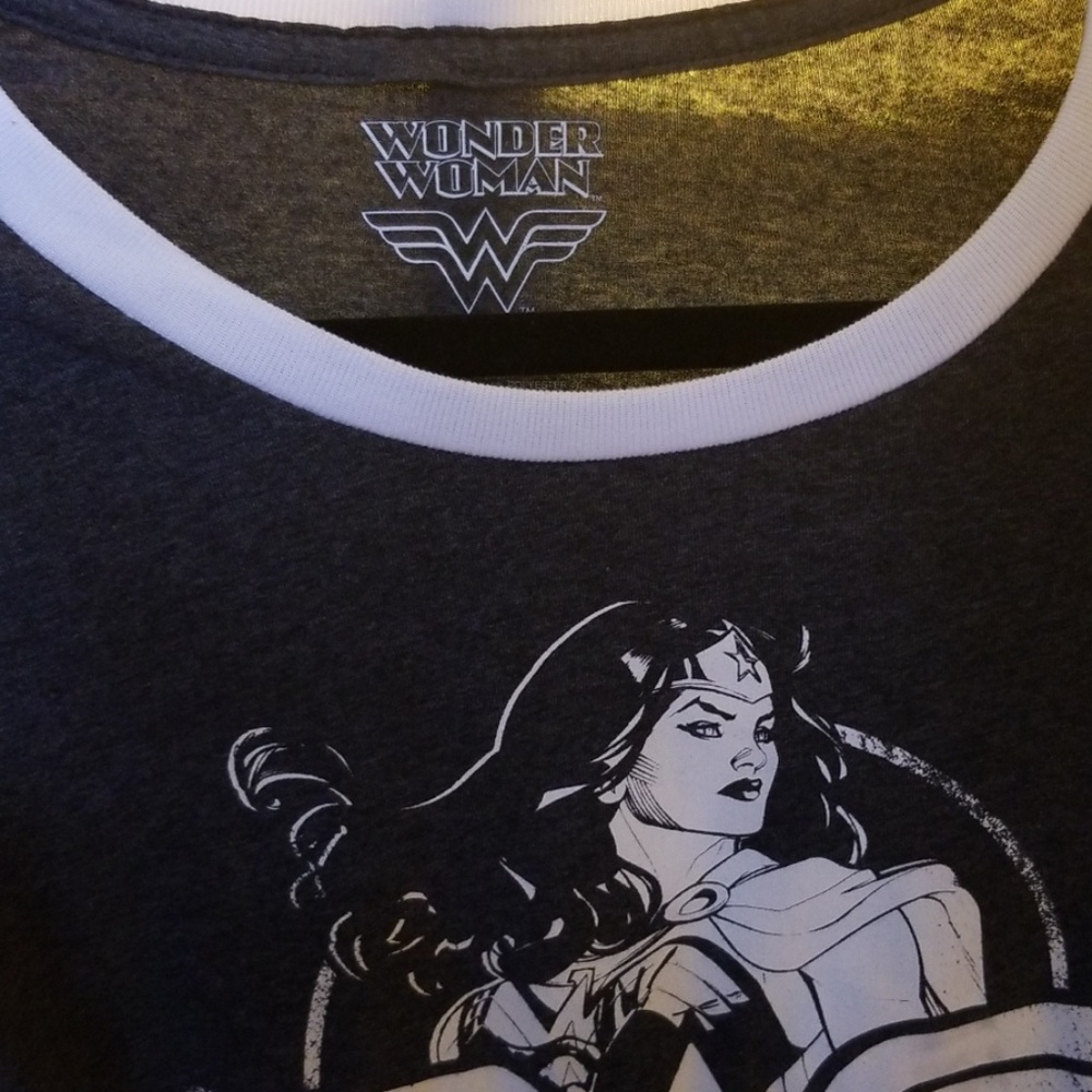 Shirt - Picture 3 of 4